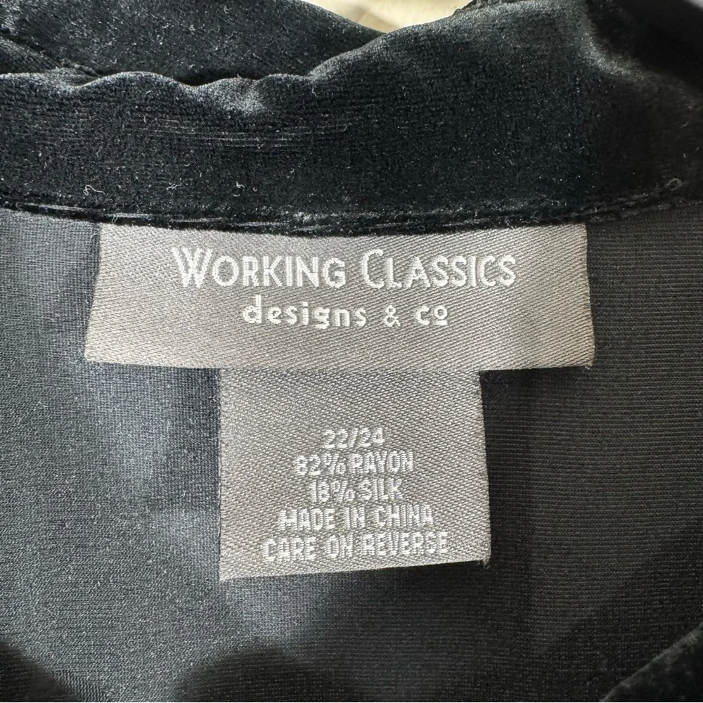 Working Classics Designs & Co. Silk Blend Velvet Burn Out Blouse Top 22/24 Black - Picture 6 of 7